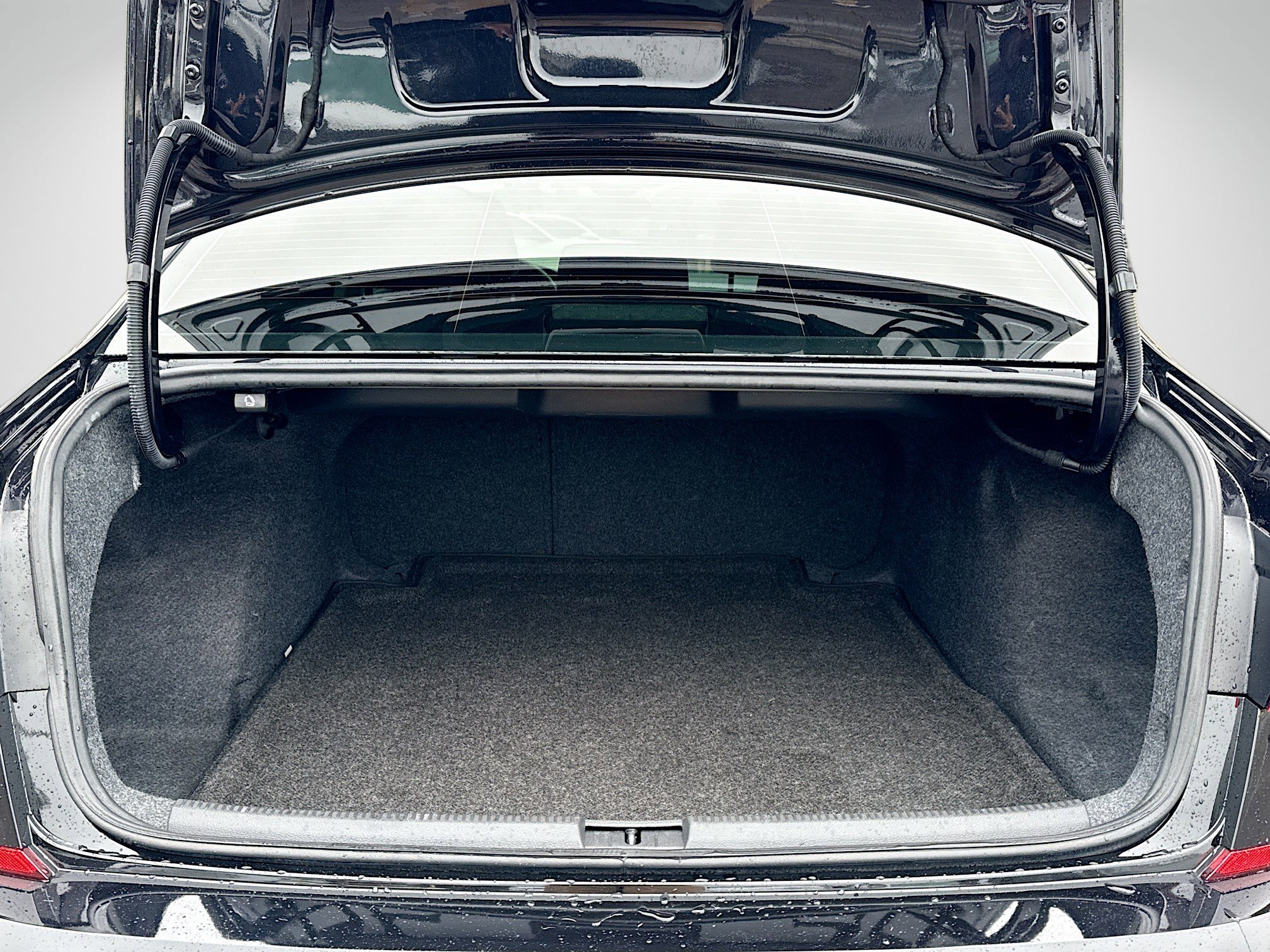 Used 2020 Volkswagen Passat 2.0T SEL image 12