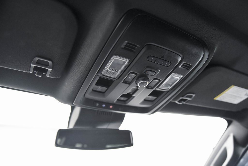 Used 2023 GMC Yukon XL AT4 image 18