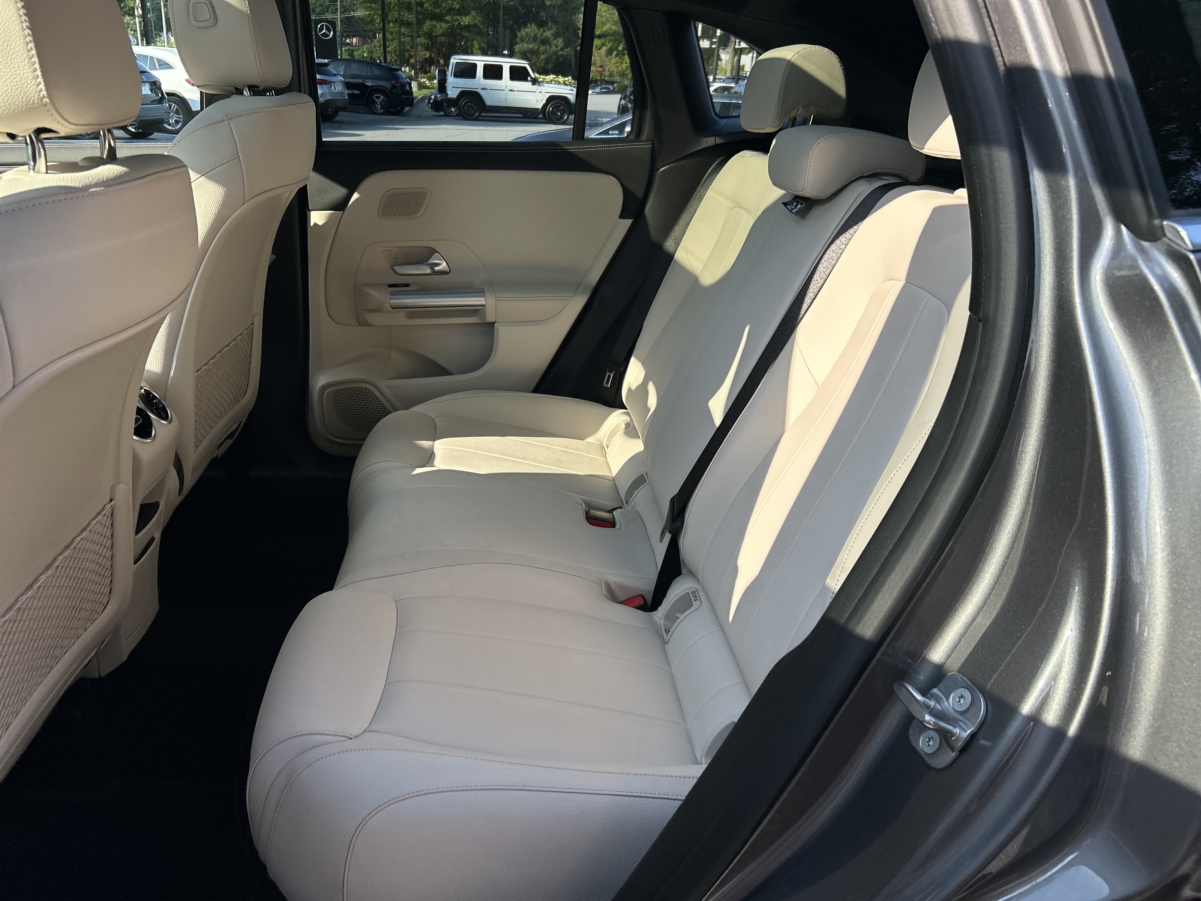 Certified 2025 Mercedes-Benz GLA 250 image 40