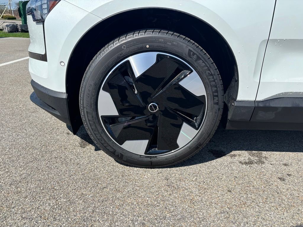 New 2026 Volvo EX30 Ultra w/ Climate Package AWD/4WD image 9