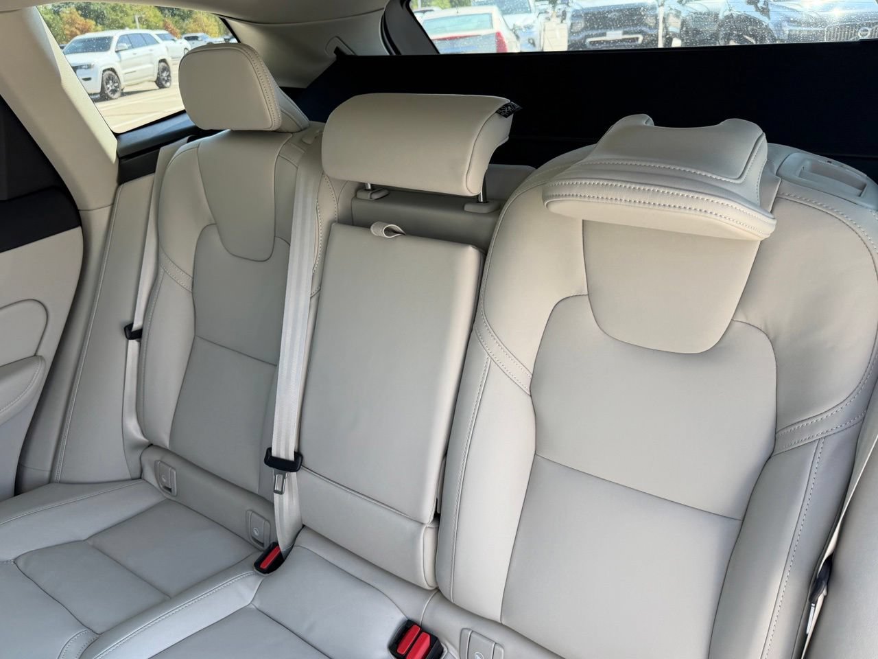 New 2027 Volvo XC60 B5 Ultra AWD/4WD image 22