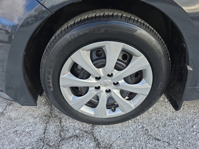 Used 2023 Toyota Corolla LE FWD image 10