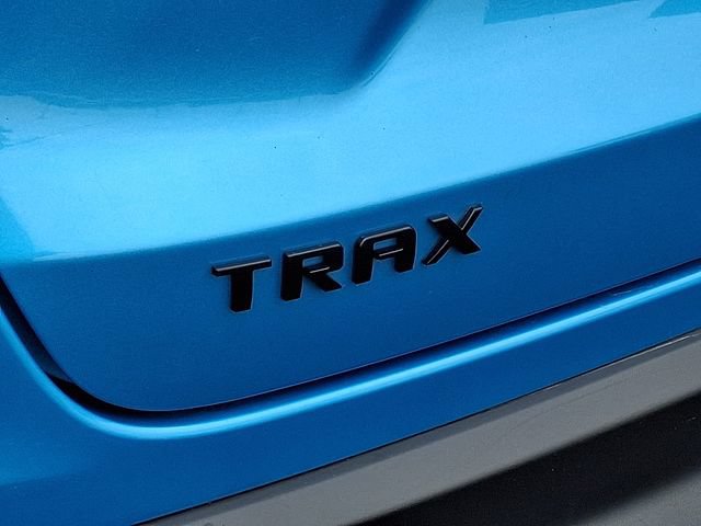 Used 2025 Chevrolet Trax RS FWD image 29