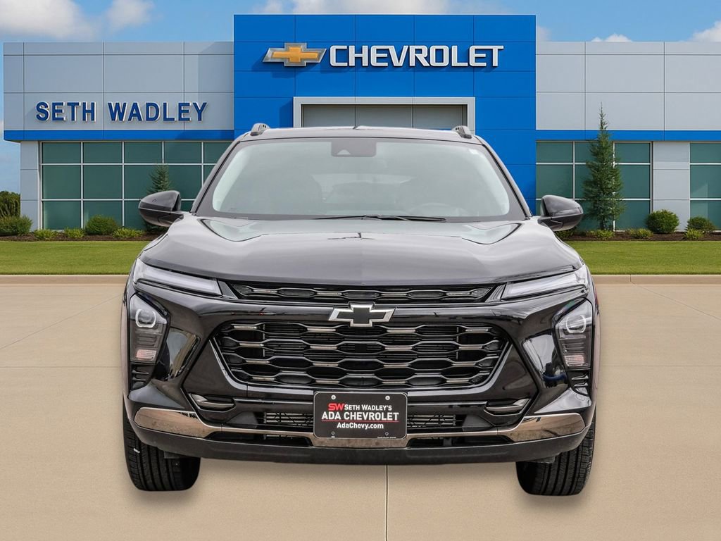 Used 2025 Chevrolet Trax ACTIV w/ Sunroof Package image 2