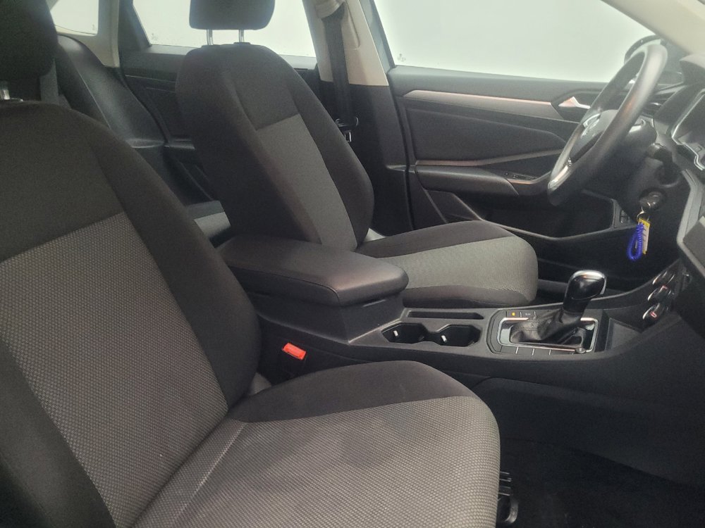 Used 2020 Volkswagen Jetta R-Line FWD image 21
