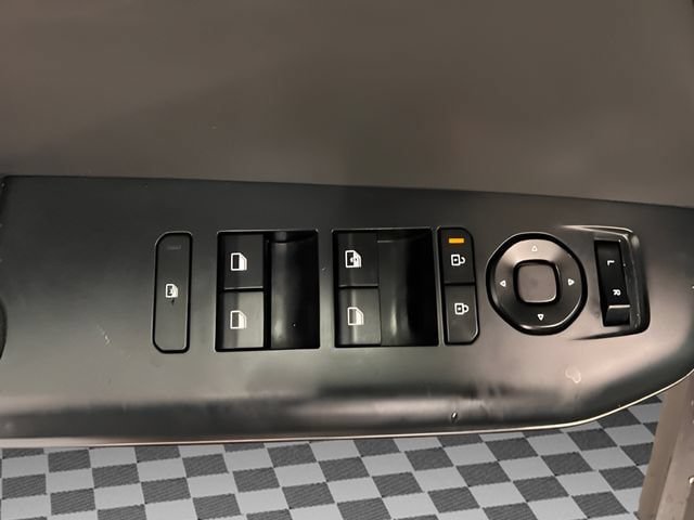 Used 2025 Kia K4 FWD image 28
