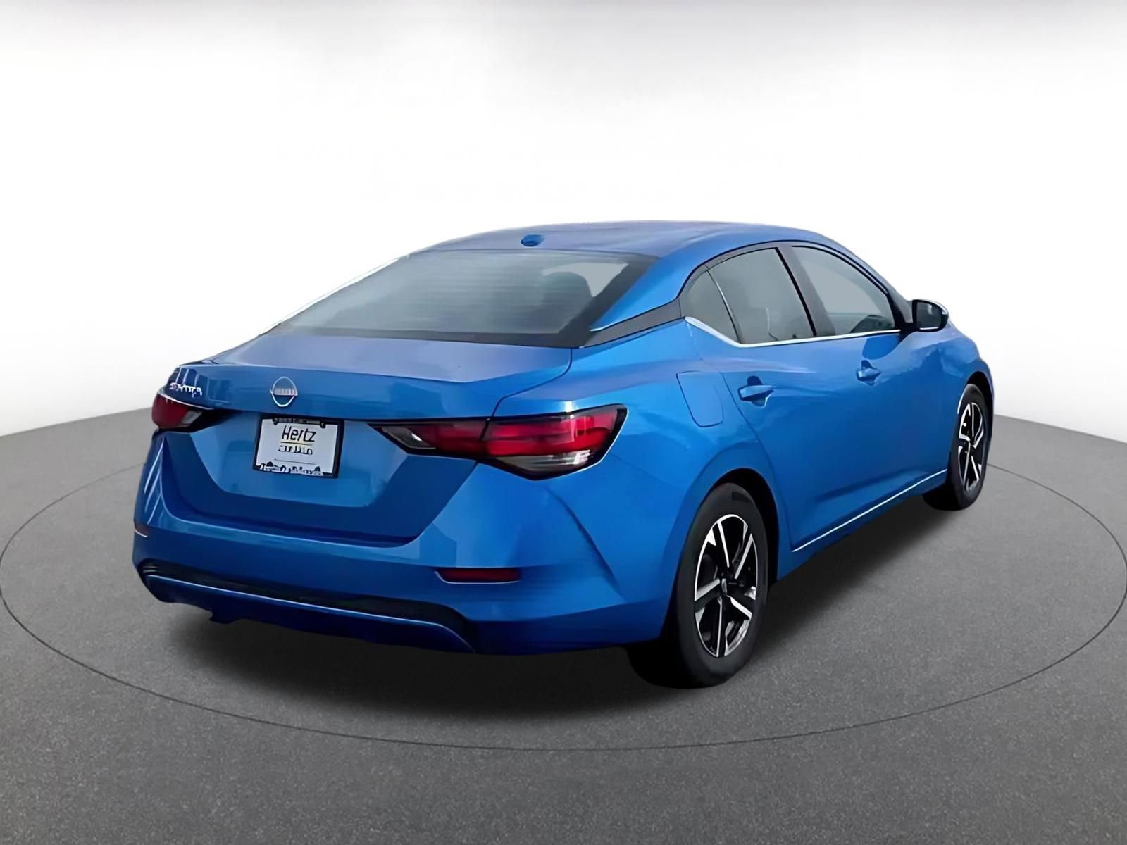 Used 2025 Nissan Sentra SV FWD image 14