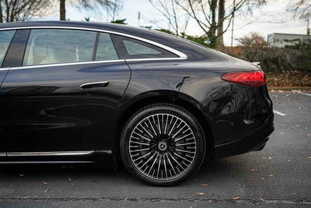 Used 2022 Mercedes-Benz EQS 580 4MATIC Sedan image 6