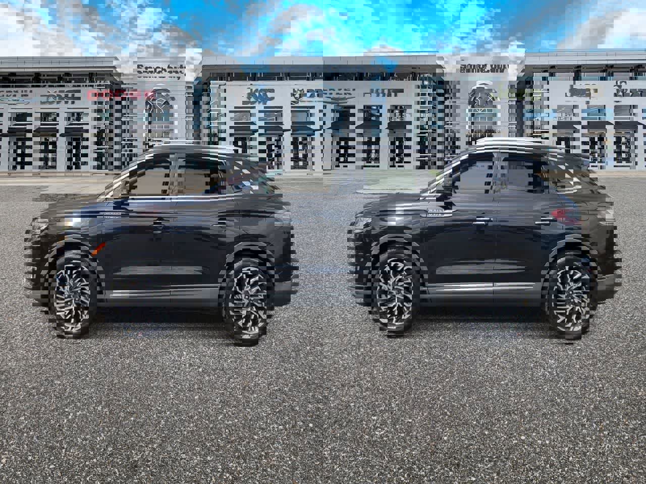 Used 2020 Lincoln Nautilus Reserve image 5