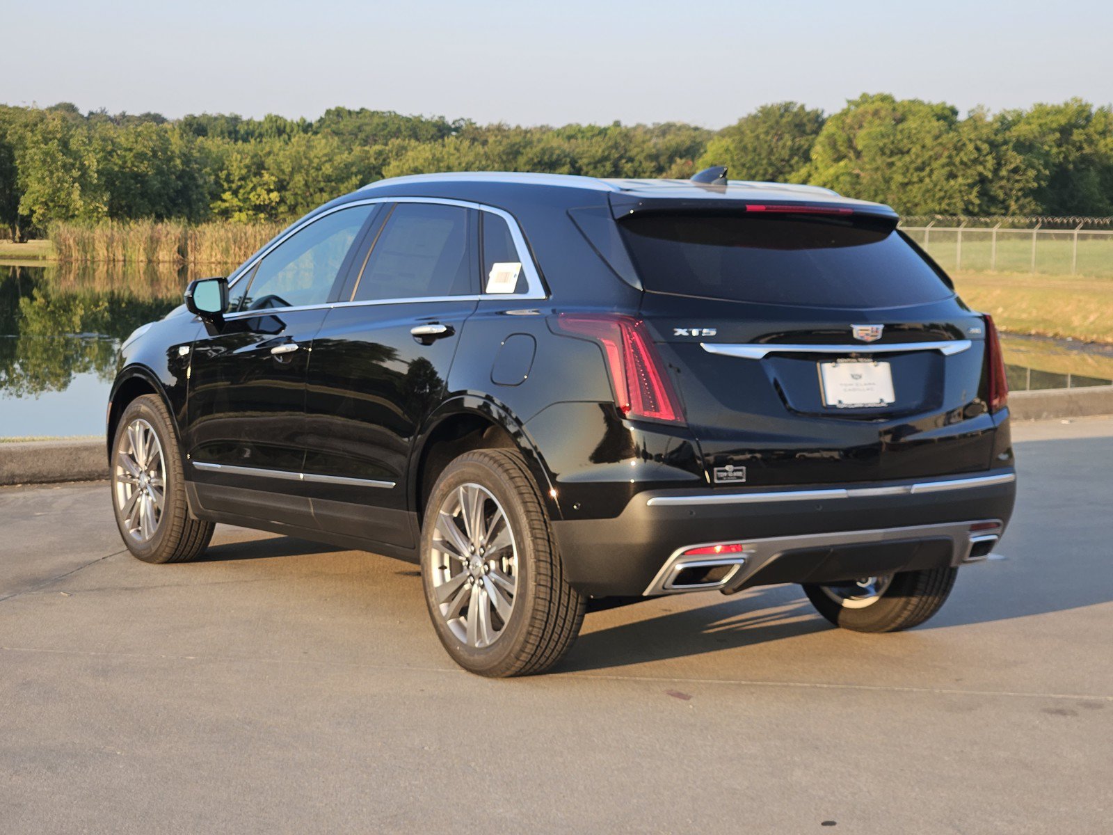New 2026 Cadillac XT5 Premium Luxury w/ Driver Assist Package FWD image 4