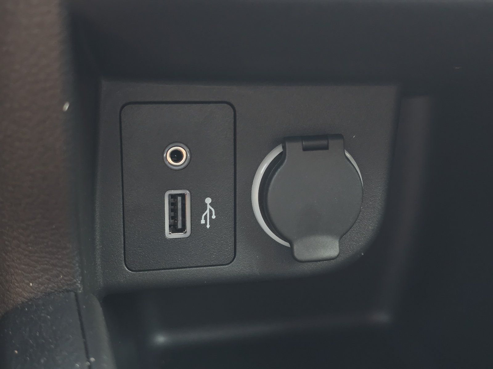 Certified 2023 Nissan Kicks S FWD image 20