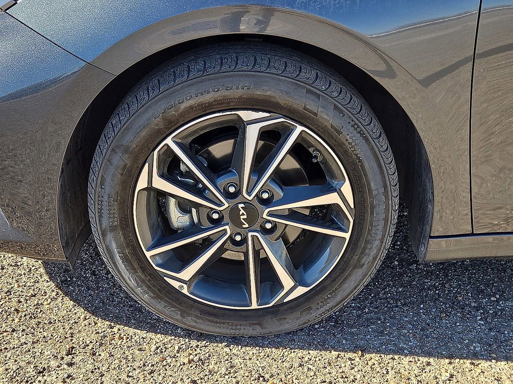 Used 2024 Kia Forte LXS image 11