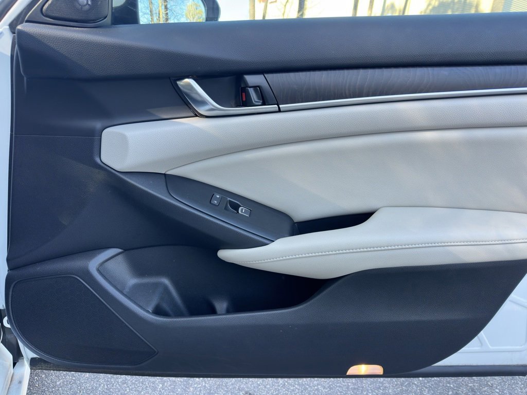 Used 2021 Honda Accord Touring image 18