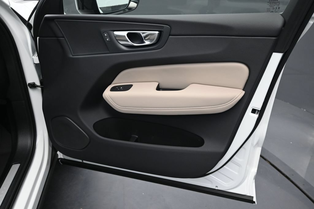 New 2026 Volvo XC60 B5 Plus w/ Climate Package AWD/4WD image 19