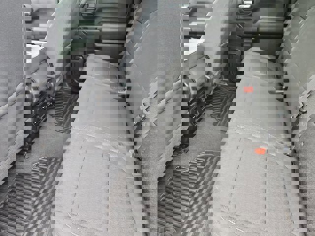 Used 2022 Chevrolet Silverado 2500 Custom w/ Custom Value Package AWD/4WD image 13