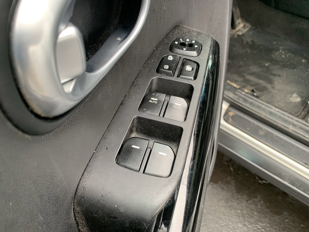 Used 2015 Kia Soul + w/ Primo Package image 21