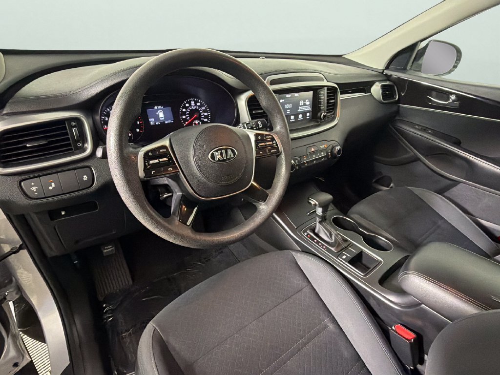 Used 2019 Kia Sorento FWD image 19