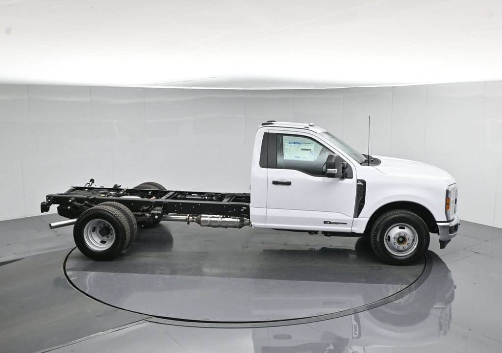 New 2026 Ford F350 XL w/ XL Chrome Package RWD image 47