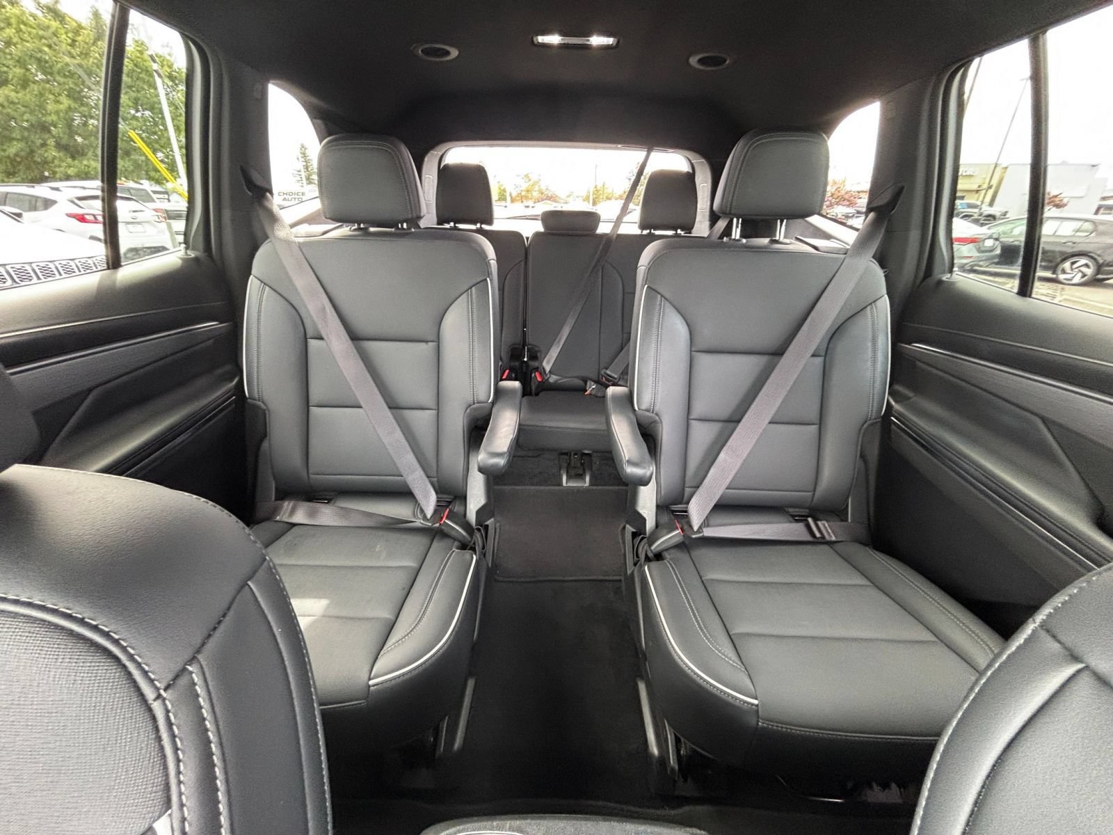 Used 2025 Buick Enclave Preferred AWD/4WD image 41