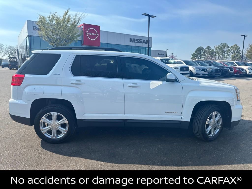 Used 2017 GMC Terrain SLE w/ Technology Package image 3