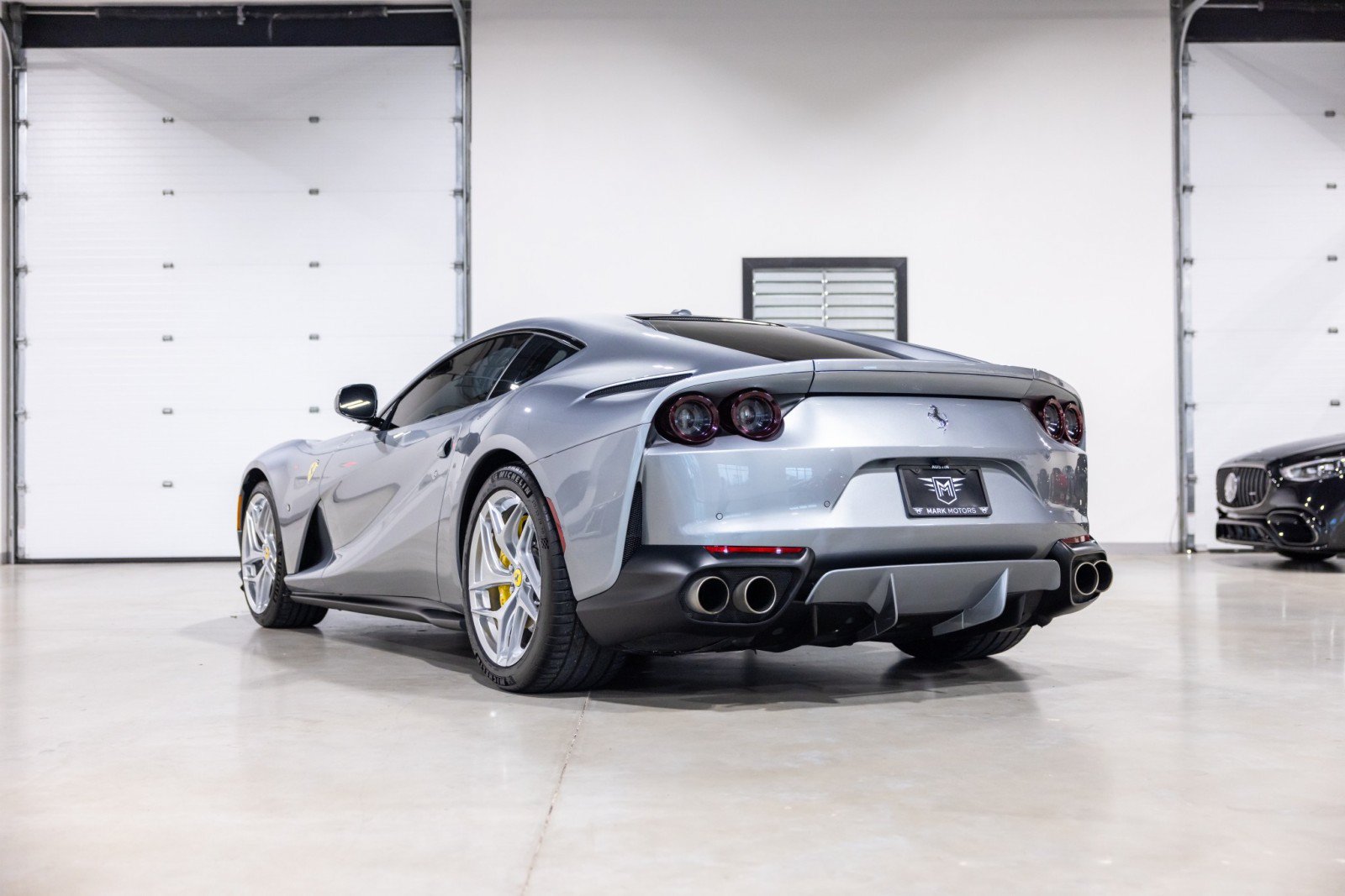 Used 2019 Ferrari 812 Superfast RWD image 6