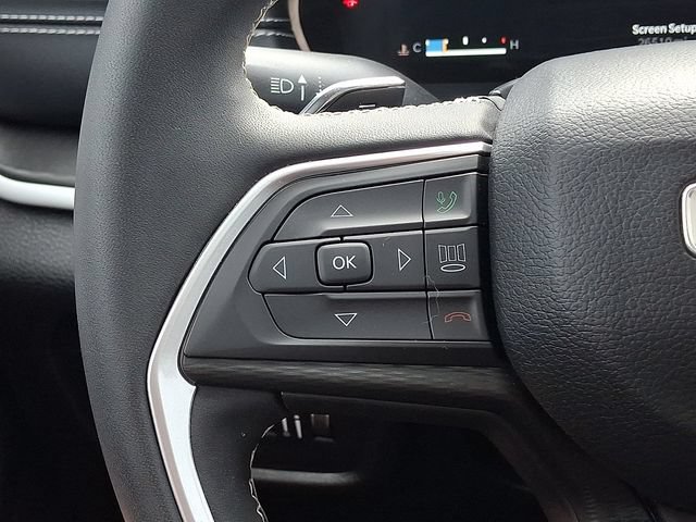 Used 2023 Jeep Grand Cherokee Laredo X AWD/4WD image 21