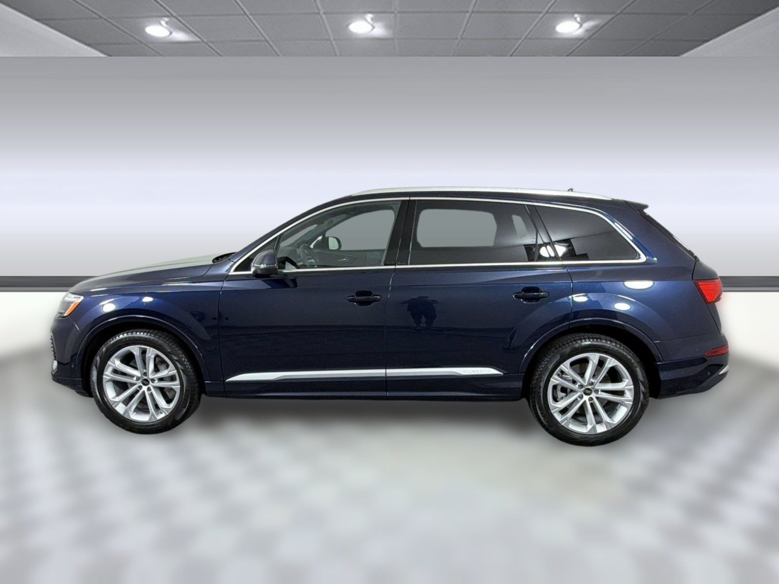 Certified 2025 Audi Q7 3.0T Prestige AWD/4WD image 2