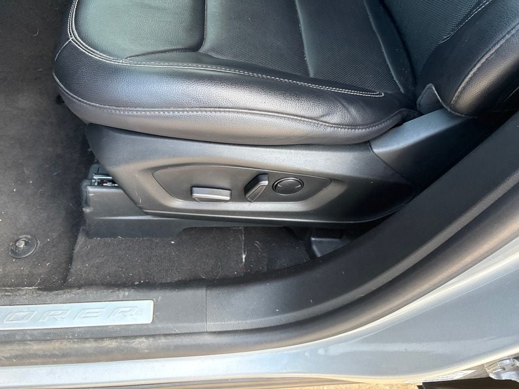 Used 2023 Ford Explorer Limited RWD image 14