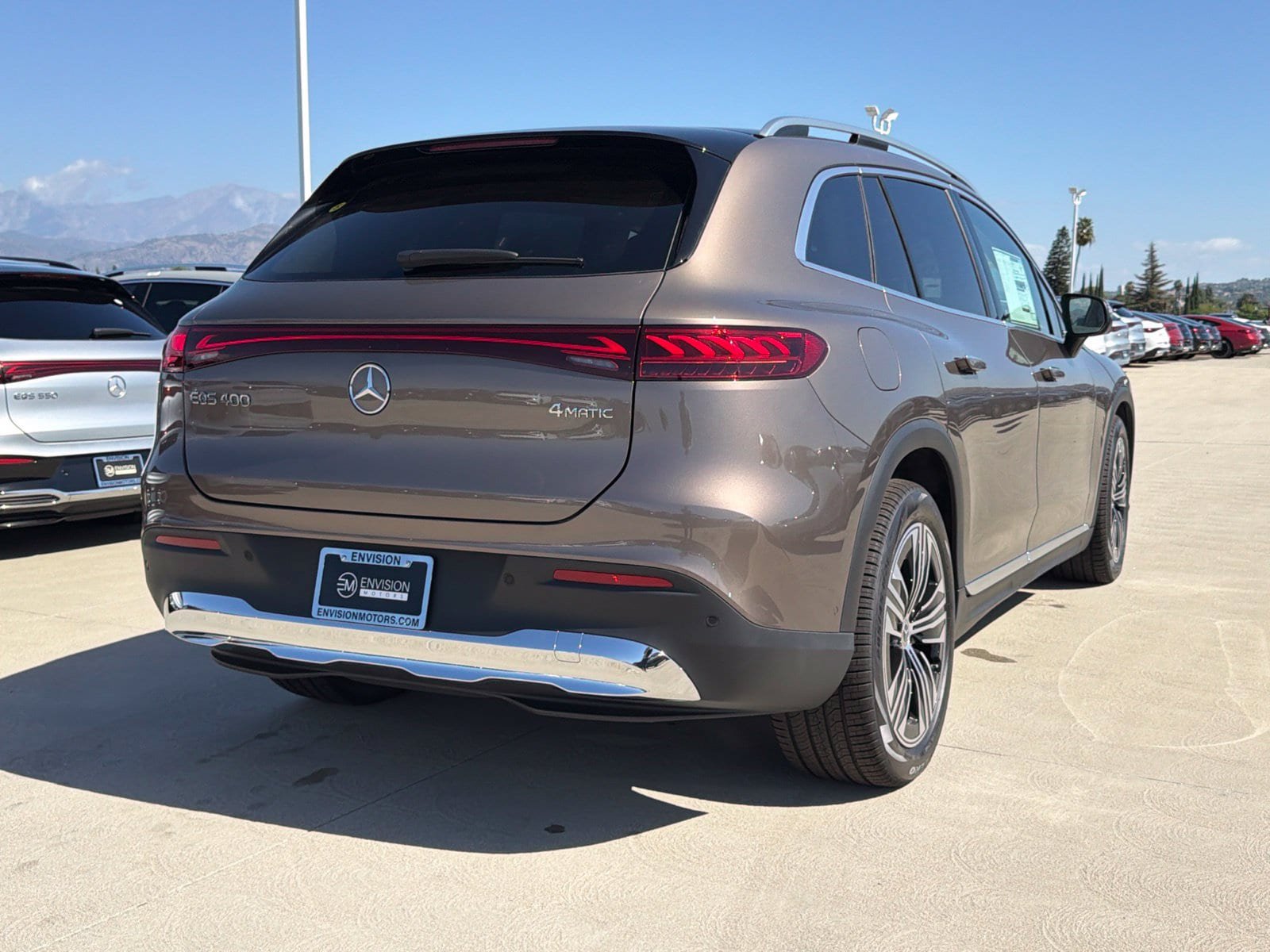 New 2027 Mercedes-Benz EQS 400 4MATIC SUV image 10