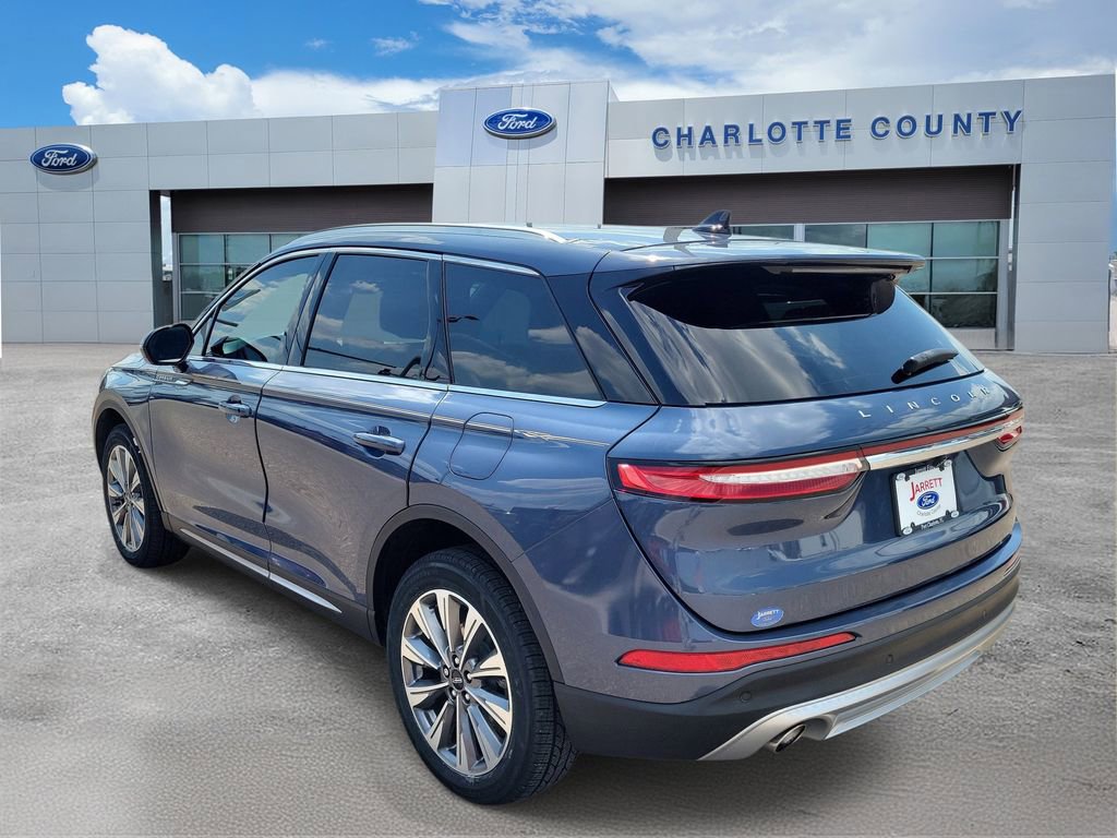 Used 2022 Lincoln Corsair Reserve FWD image 3