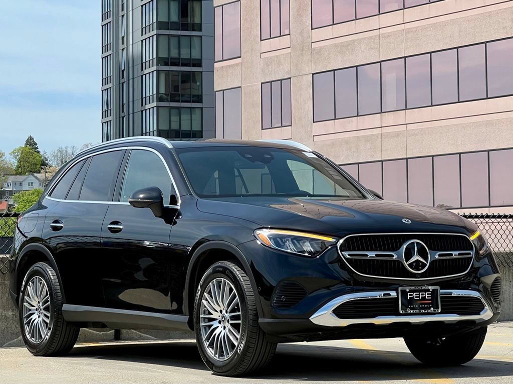 Certified 2026 Mercedes-Benz GLC 300 4MATIC image 1