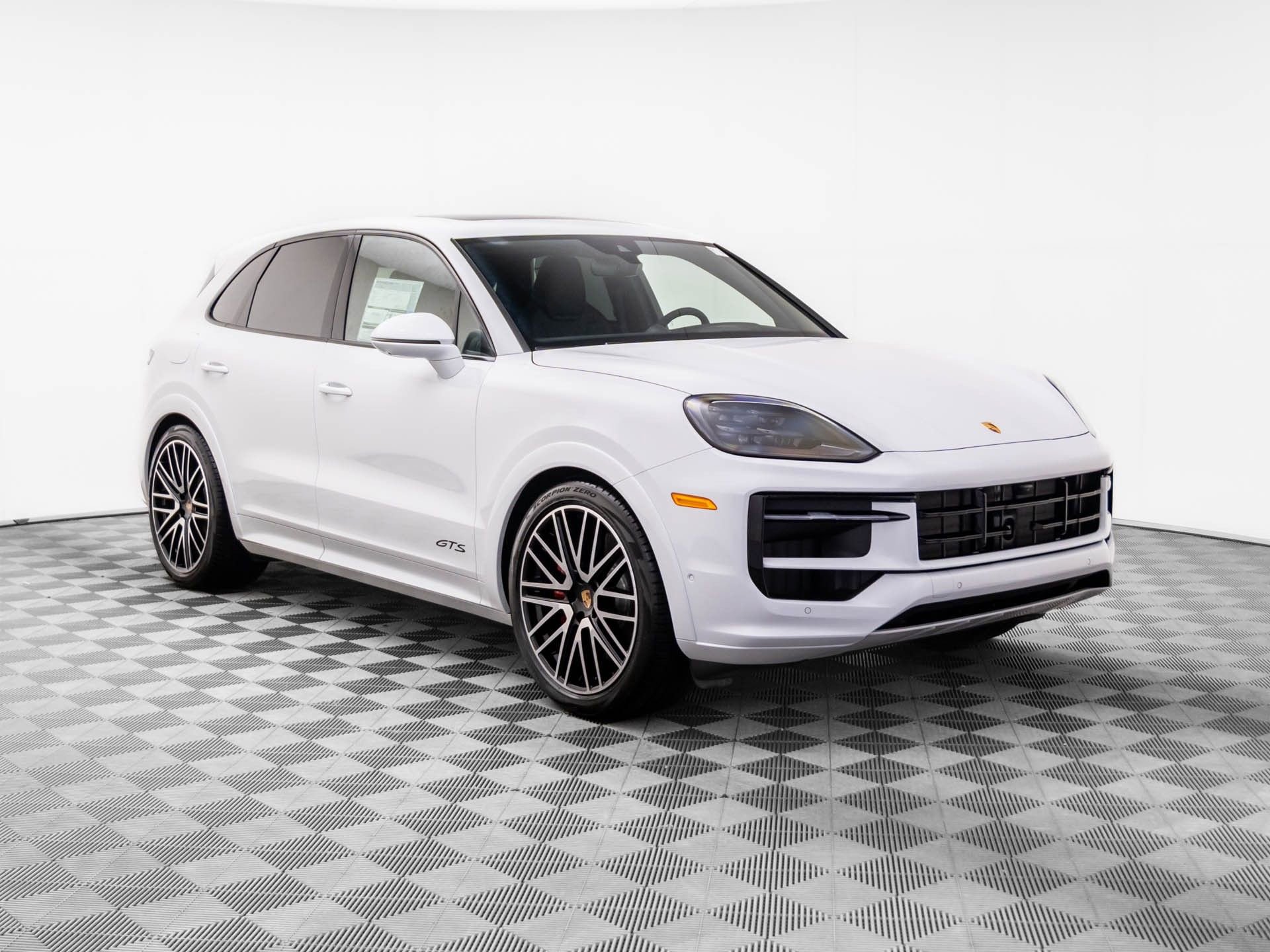 New 2026 Porsche Cayenne GTS image 6