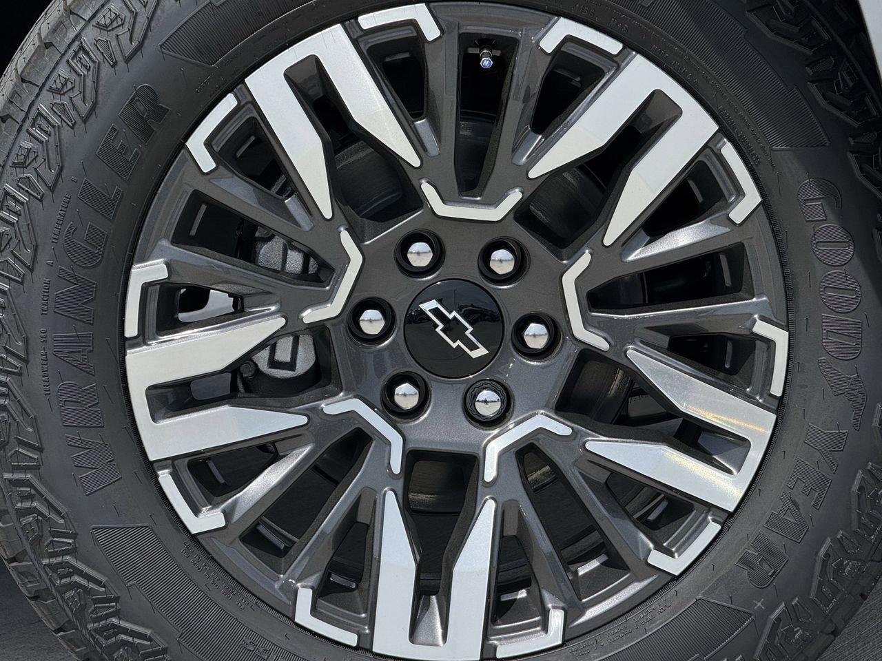 New 2026 Chevrolet Tahoe Z71 image 9