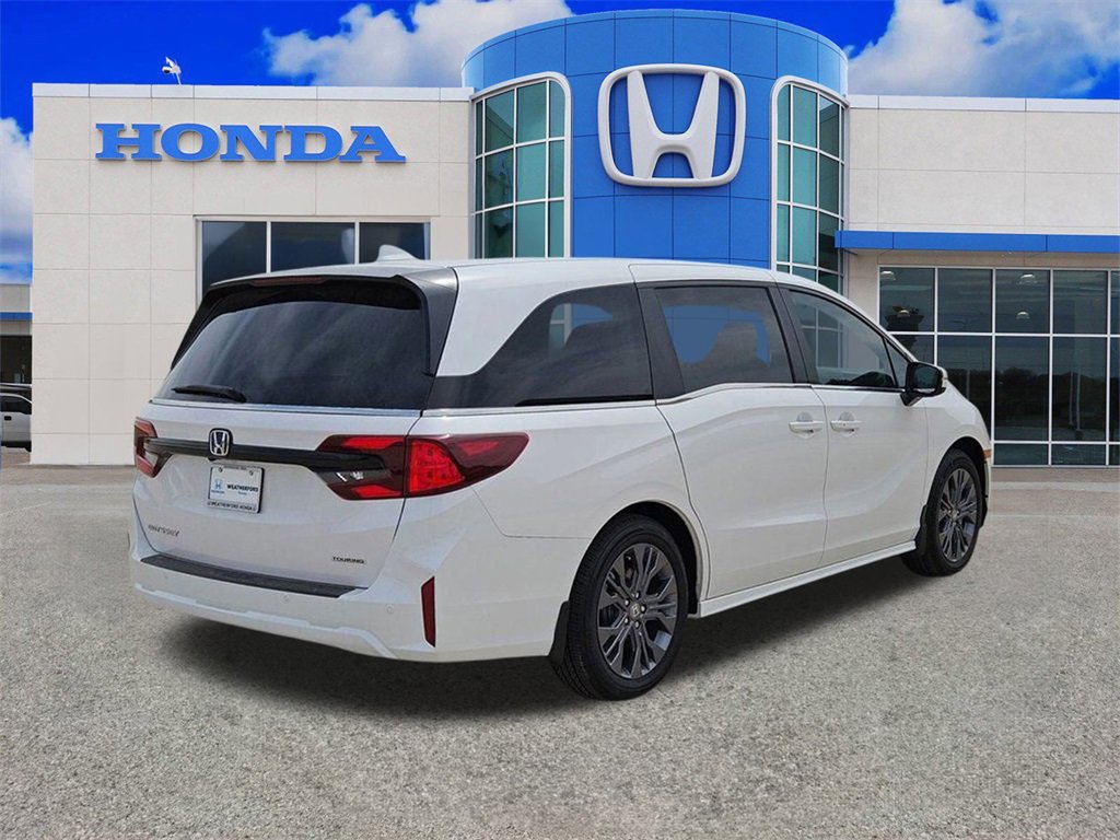 New 2026 Honda Odyssey Touring image 3