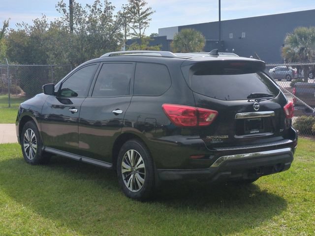 Certified 2020 Nissan Pathfinder SV FWD image 6