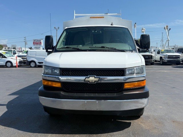 Used 2019 Chevrolet Express 3500 w/ Power Convenience Package image 3