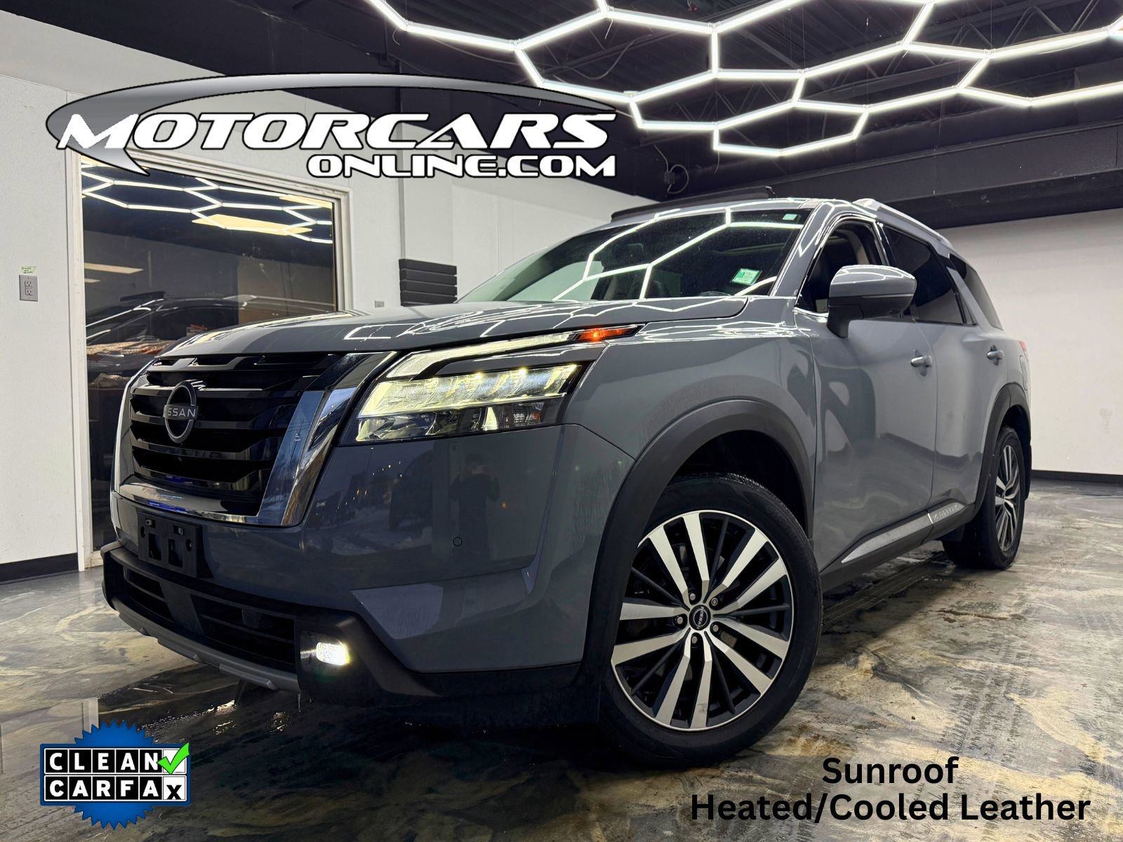 Used 2022 Nissan Pathfinder Platinum image 1