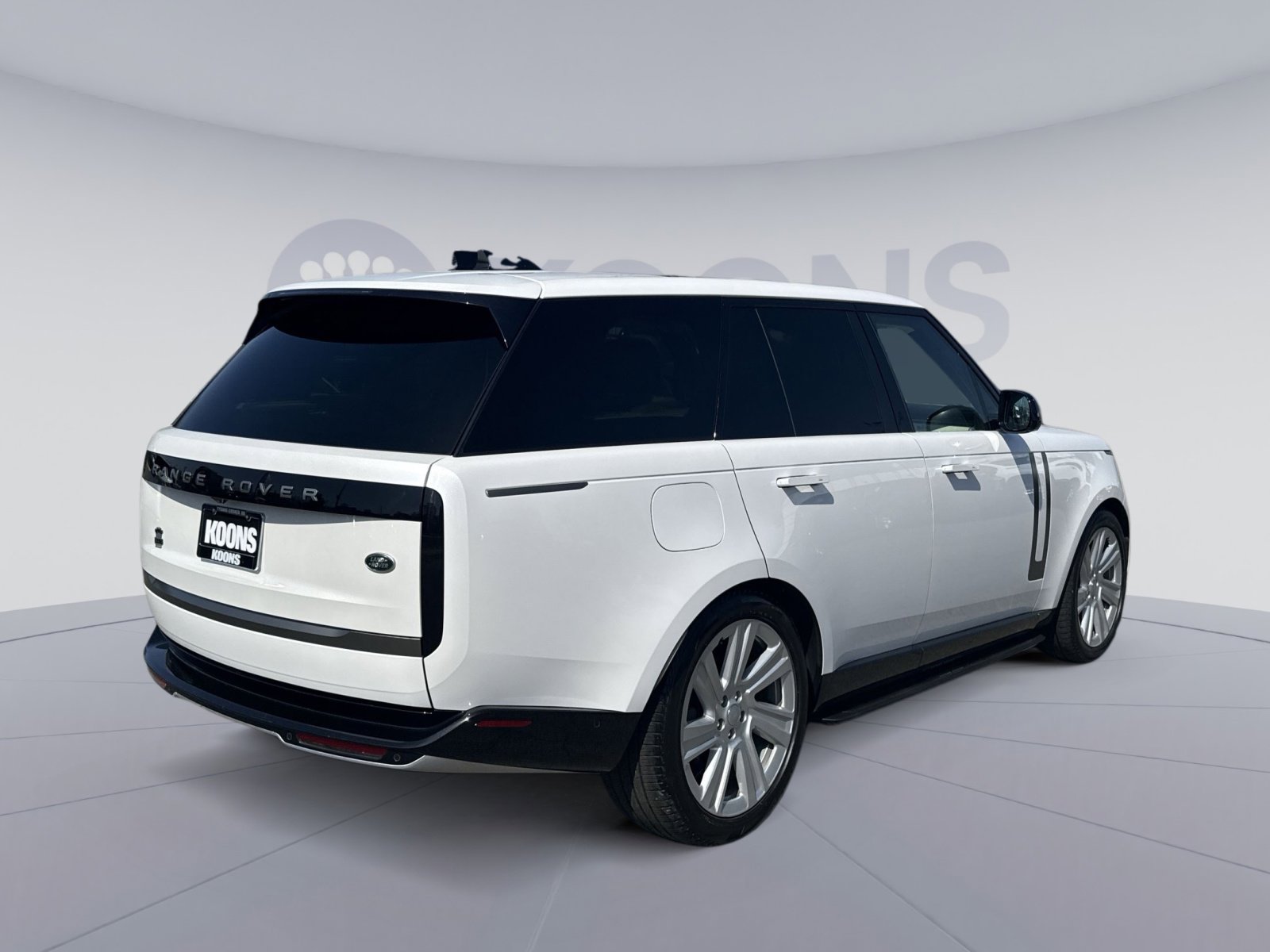 Used 2022 Land Rover Range Rover SE image 7