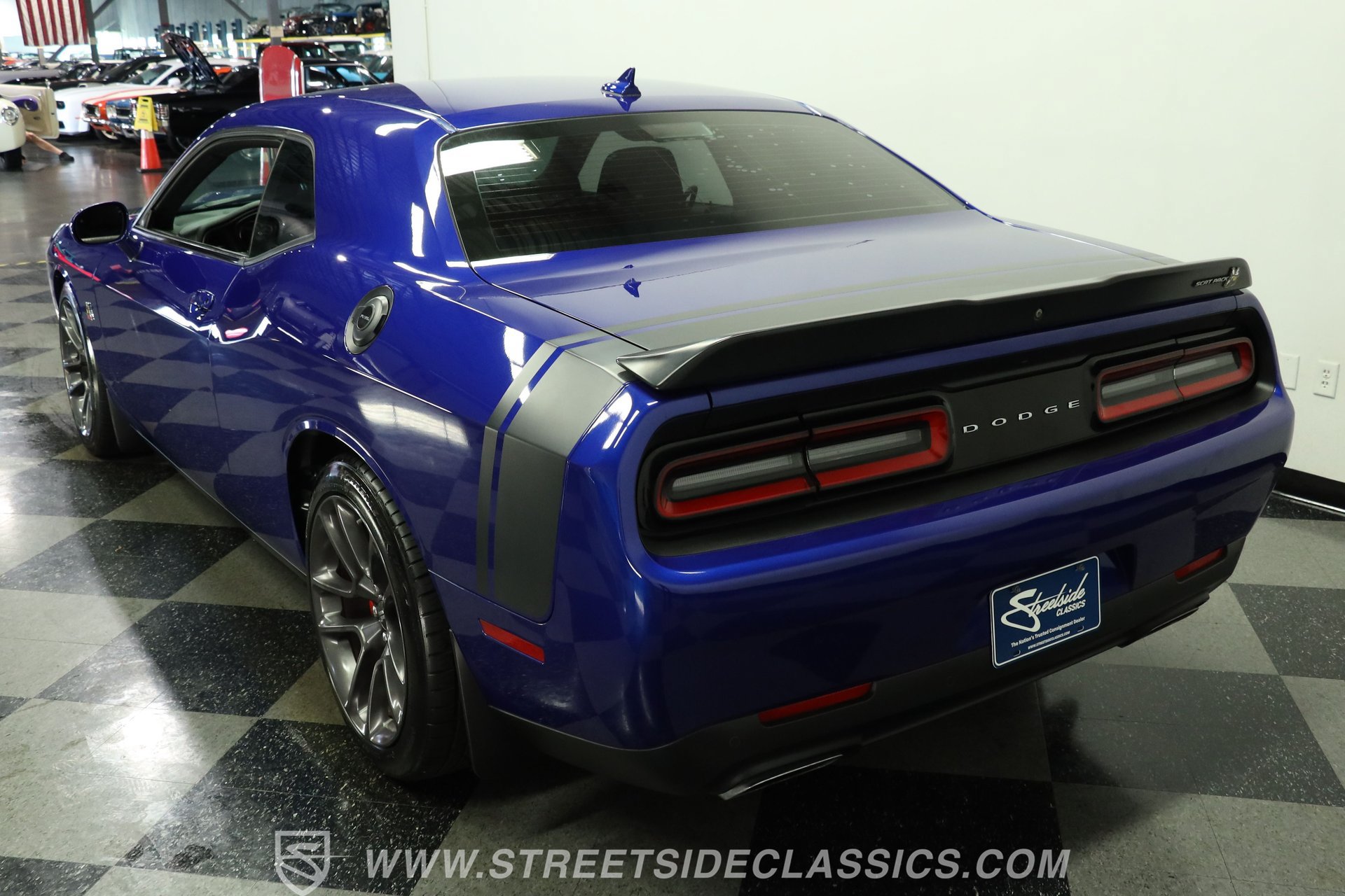 Used 2022 Dodge Challenger R/T Scat Pack w/ Driver Convenience Group RWD image 8