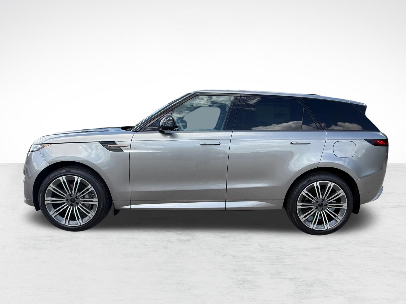 New 2026 Land Rover Range Rover Sport Dynamic SE AWD/4WD image 2
