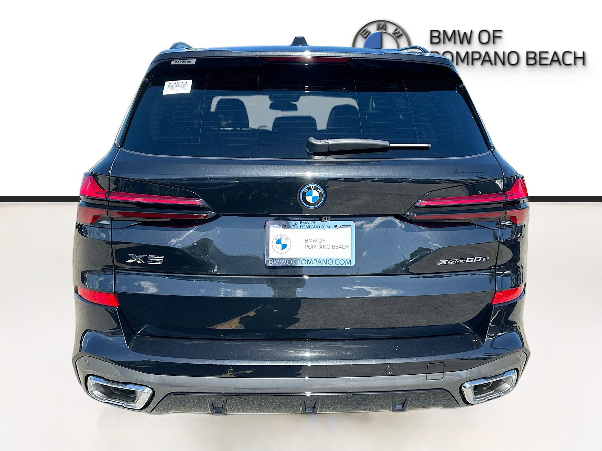 Used 2026 BMW X5 xDrive50e w/ M Sport Package image 5