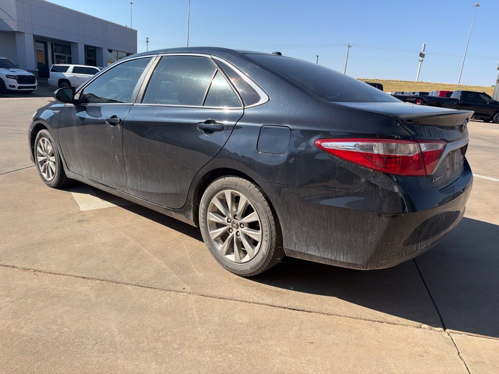 Used 2015 Toyota Camry XLE w/ Moonroof Package FWD image 5