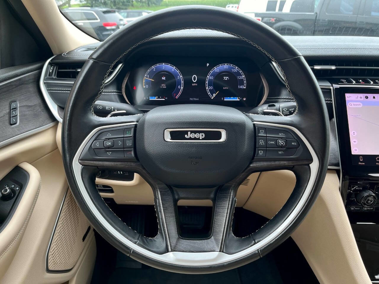 Used 2022 Jeep Grand Cherokee L Limited w/ Luxury Tech Group II image 19