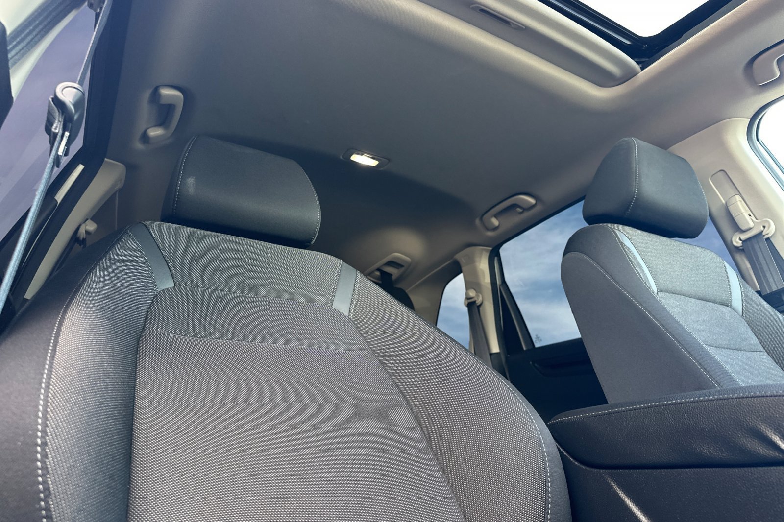 Used 2024 Honda CR-V EX image 17