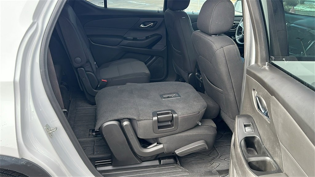 Certified 2023 Chevrolet Traverse LT w/ Midnight/Sport Edition image 32