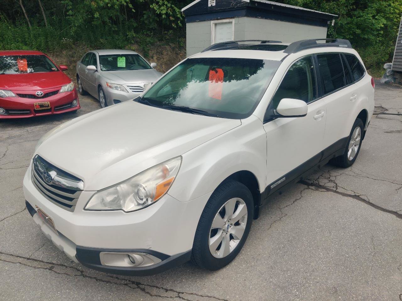 Used 2012 Subaru Outback 3.6R Limited AWD/4WD image 2