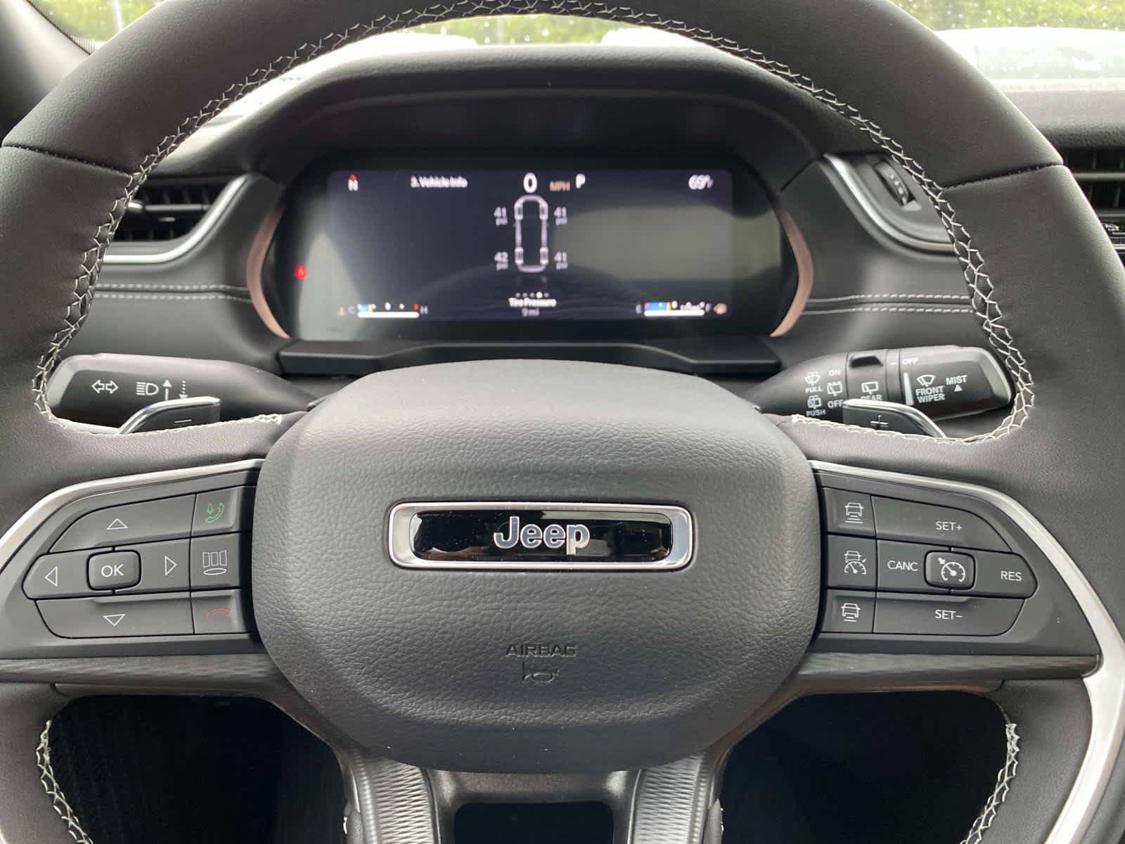 New 2026 Jeep Grand Cherokee L 4WD image 15