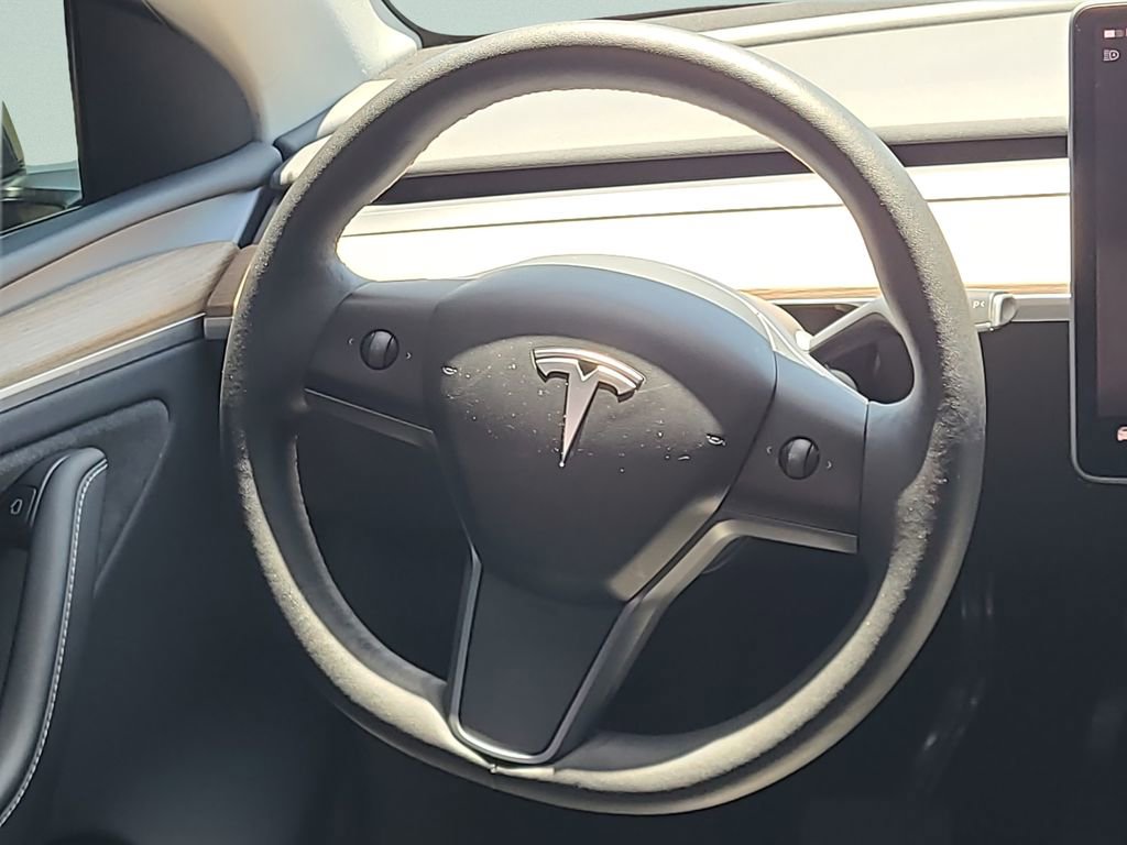 Used 2023 Tesla Model Y Long Range AWD/4WD image 18