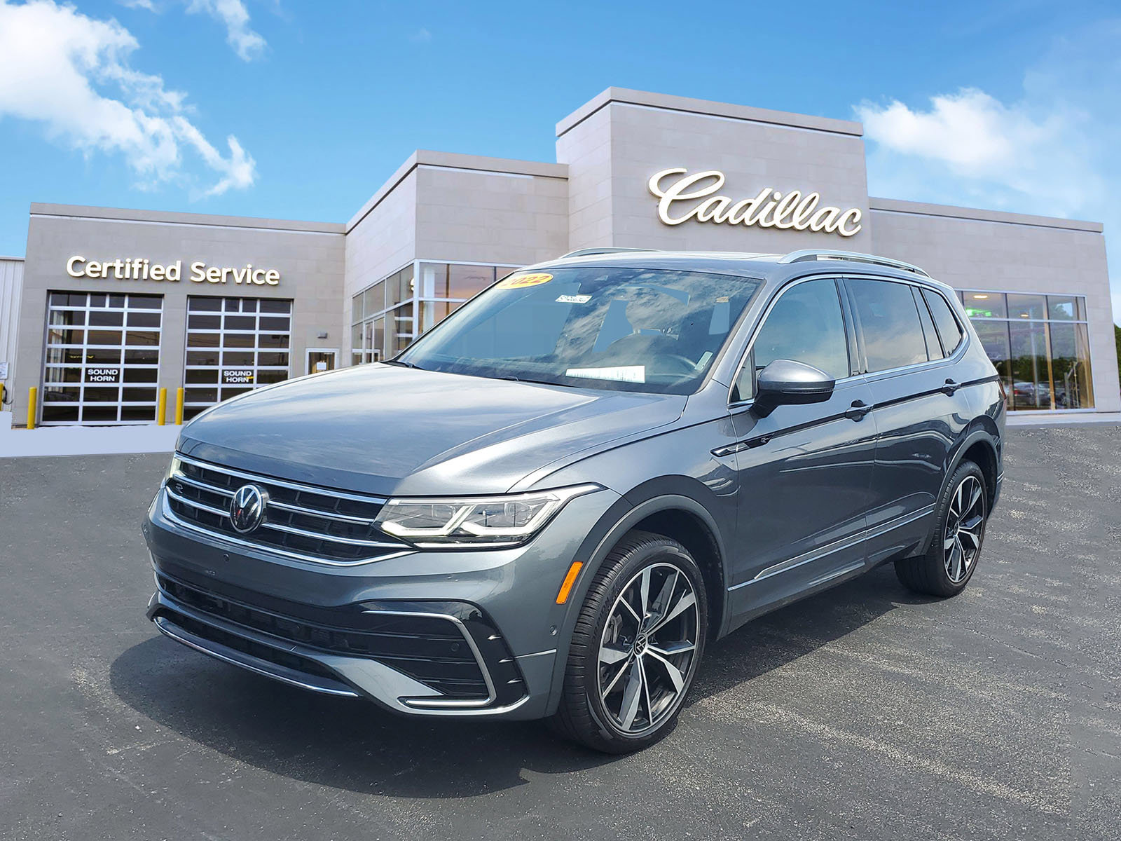 Used 2022 Volkswagen Tiguan SEL R-Line