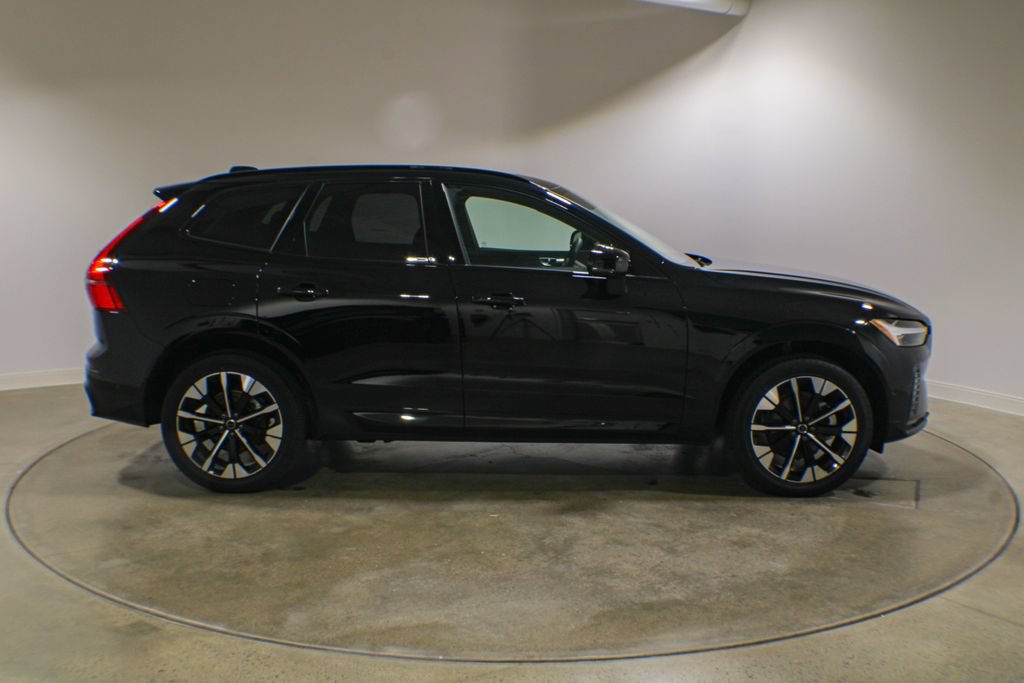 Certified 2026 Volvo XC60 B5 Plus AWD/4WD image 6
